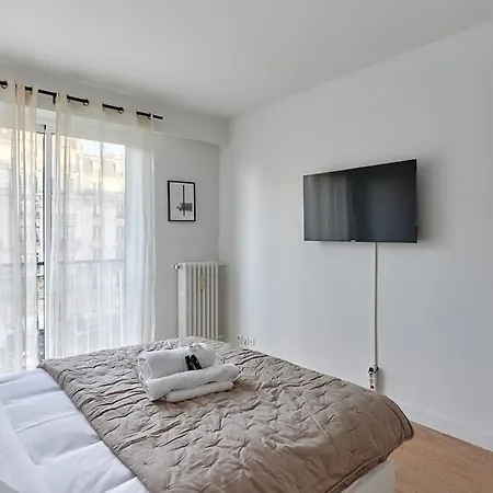 Superb In The Heart Of The 16th District Apartment *