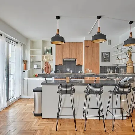 Superb In The Heart Of The 16th District Apartment