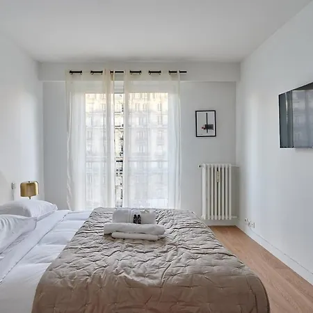 Superb In The Heart Of The 16th District Apartment *
