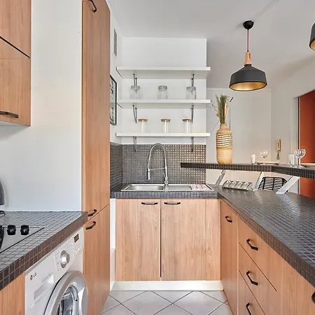 Superb In The Heart Of The 16th District Apartment